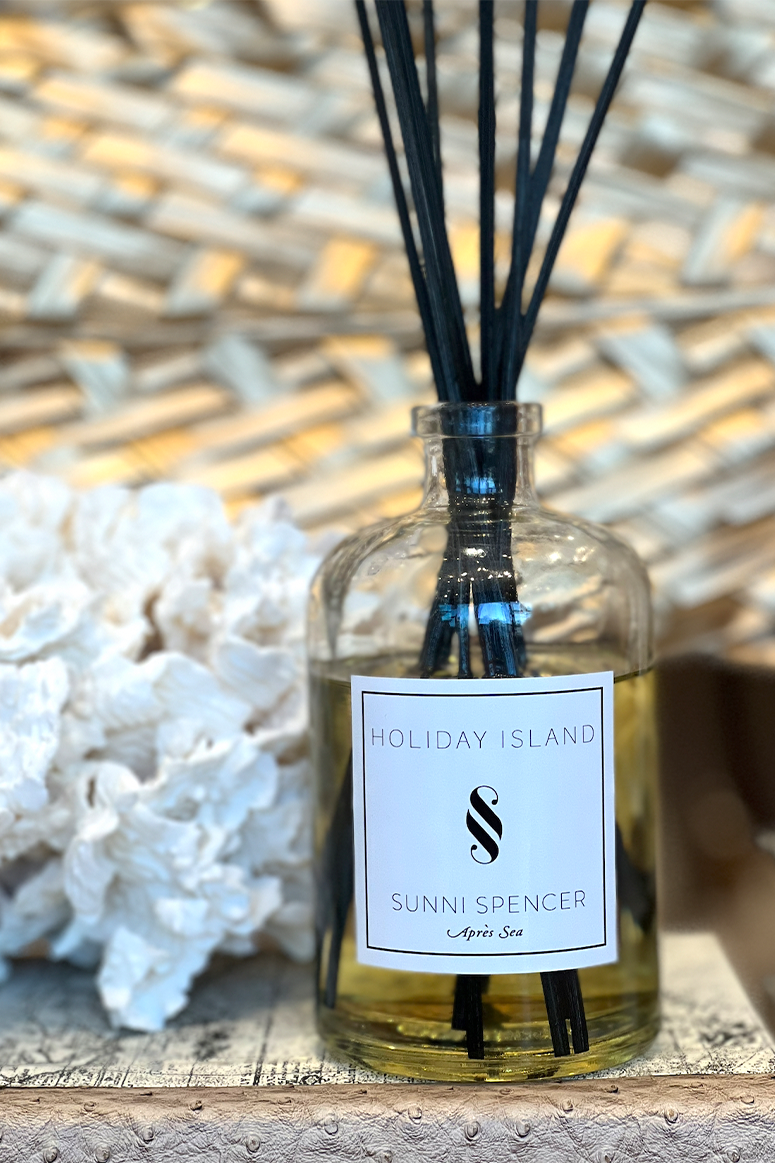 Sunni Spencer - Limited Edition Holiday Island Diffuser